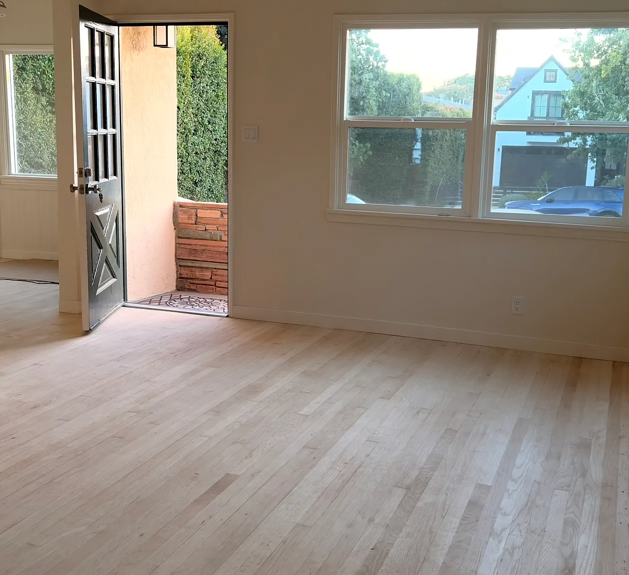 744 Moreno Ave — Photo 4