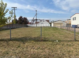 32089 Ruehle Ave, Warren, MI 48093