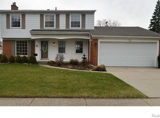 31745 Perth St, Livonia, MI 48154