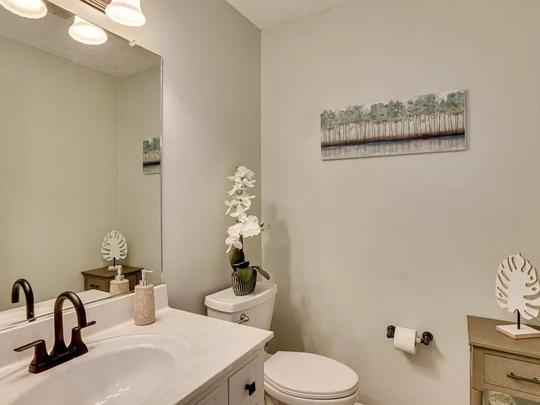 115 Hammond Place Cir #115 — Photo 8