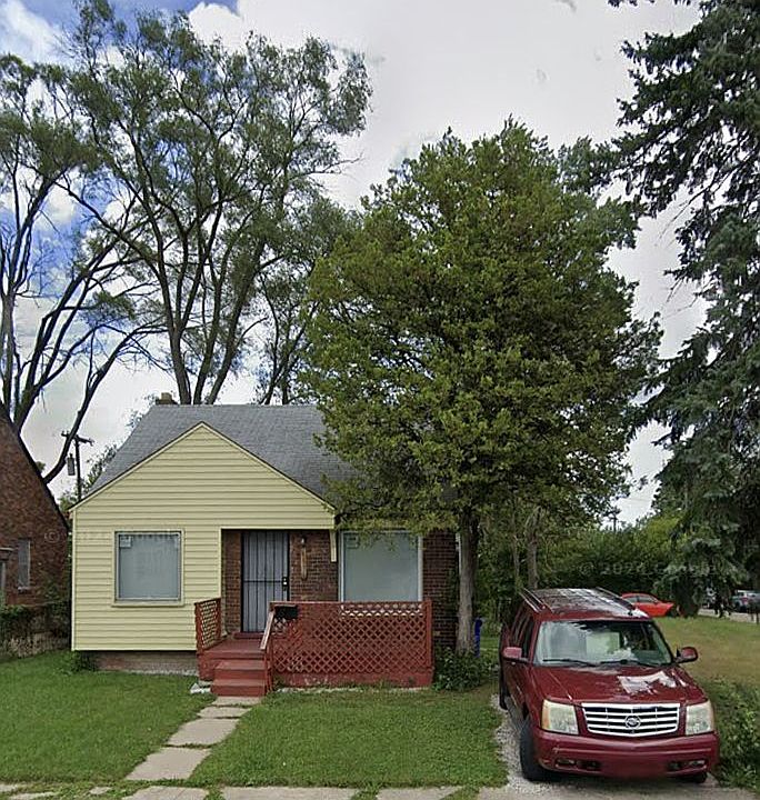 2nd image of 19010 Charest St