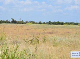 900 Silent Valley Rd, Lockhart, TX 78644