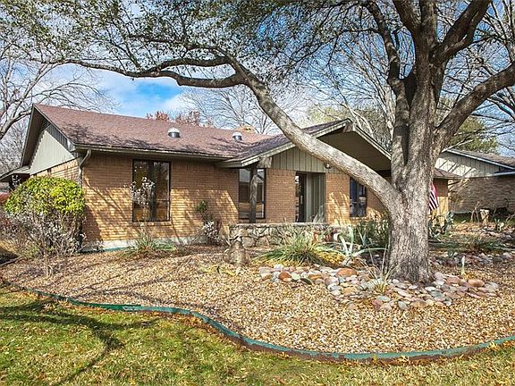 2nd image of 13867 Far Hills Ln