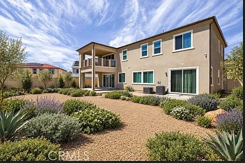 4 bed, 3.5 bath, 3630 sqft, $5,975 — Photo 4