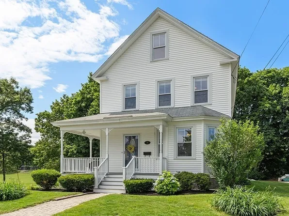 39 Adams St, North Chelmsford, MA 01863