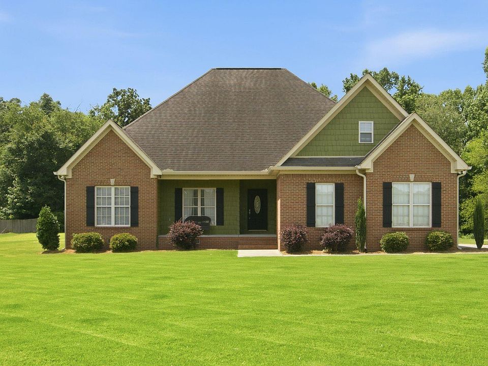 1st image of 79 Woodbury Cir