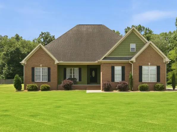 79 Woodbury Cir, Albertville, AL 35951