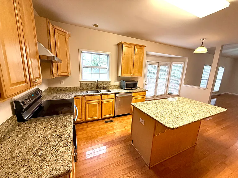 5233 Pinehall Wynd — Photo 16