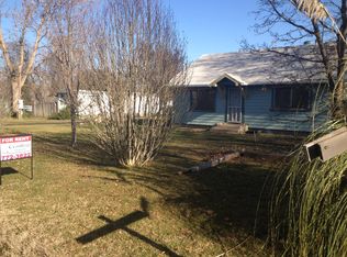 1807 Thomas Rd, Medford, OR 97501