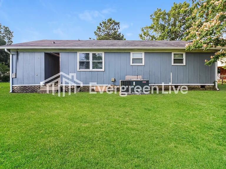 2357 Coco Rd — Photo 15