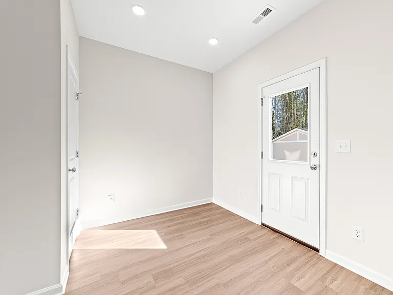 1132 N 14th St — Photo 14