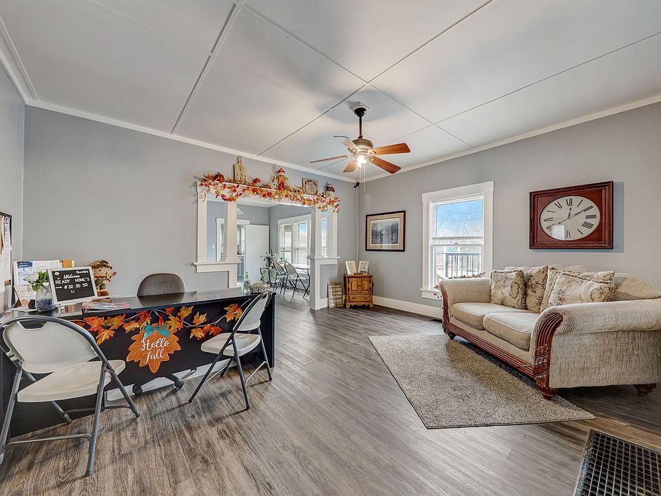 201 W 6th St Clayton, Ferrelview, MO 64163 Zillow