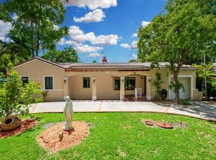 50 De Leon Dr, Miami Springs, FL 33166