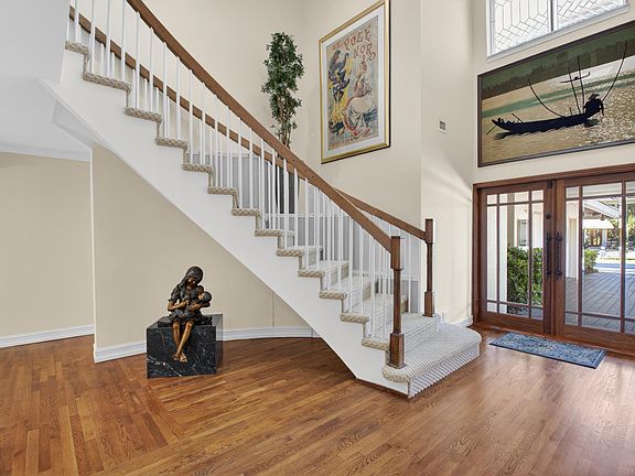 3rd image of 19682 Oakbrook Court