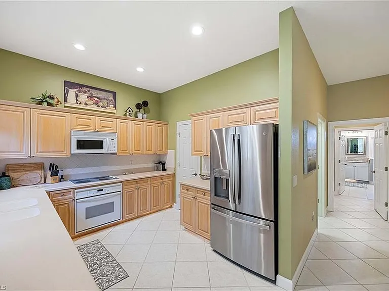 26960 Wyndhurst Ct #202 — Photo 7