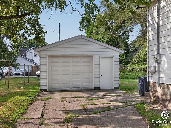 4th image of 180 W 18th St