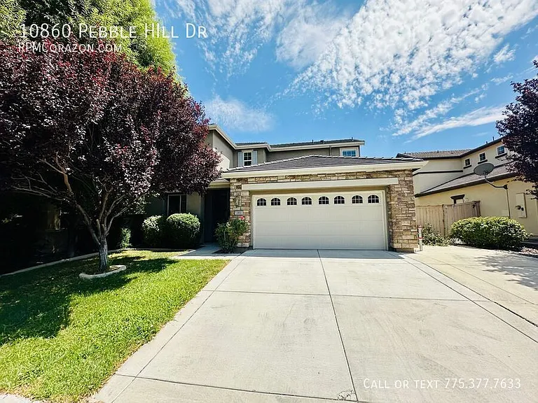 10860 Pebble Hill Dr — Photo 2