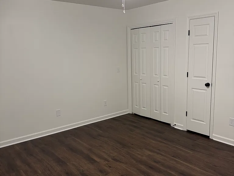 216 Inglewood Dr — Photo 24