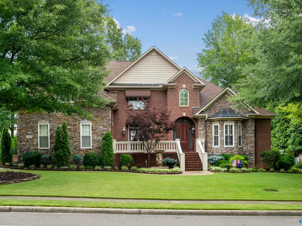 2890 Hampton Cove Way SE, Owens Cross Roads, AL 35763