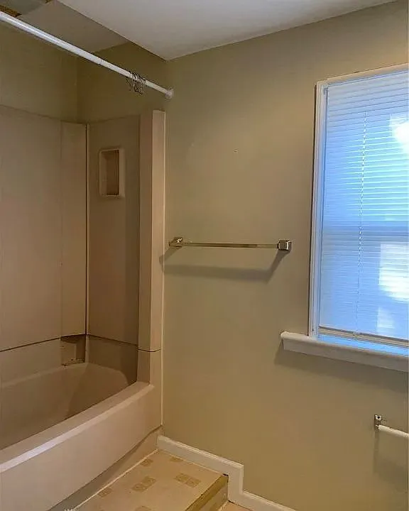 Building Photo - 154 W Hudson Ave #1
