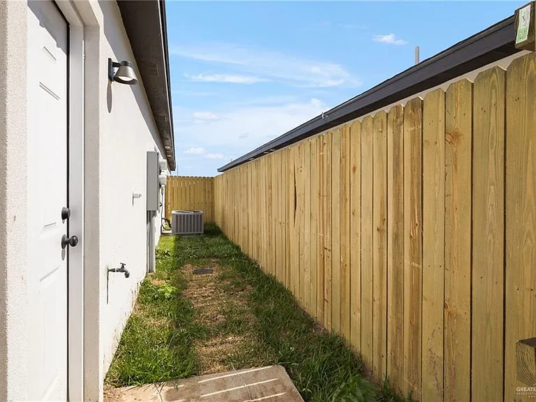 1208 N Aryana Ave — Photo 18