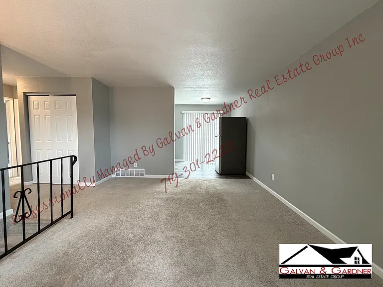 2039 Chamberlin S — Photo 4