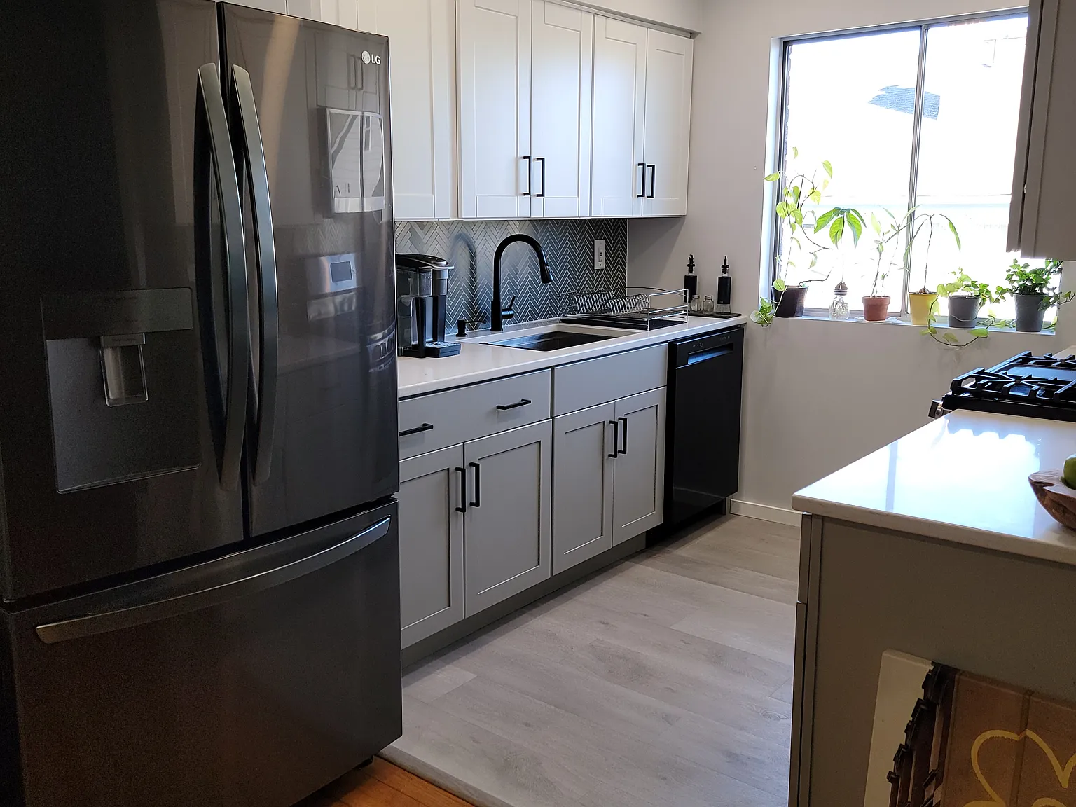 2 bed, 895 sqft, $2,495 — Photo 2