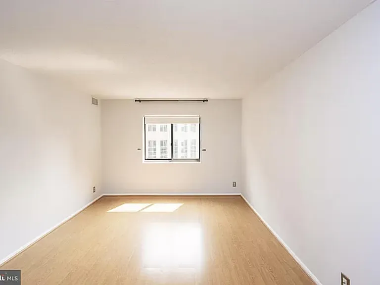 900 N Stafford St #905 — Photo 27