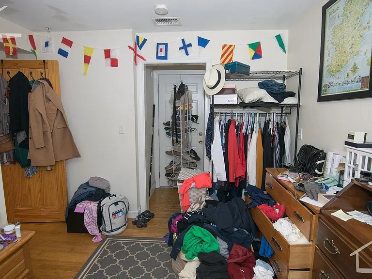 Beacon St — Photo 2