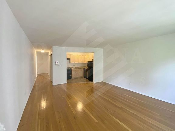 3rd image of 70 E 12th St APT 5A