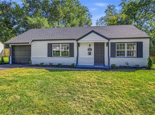 7541 Rainbow Dr, Prairie Village, KS 66208