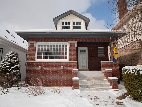 2nd image of 1031 Hayes Ave