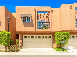 608 Terrace Cir, Huntington Beach, CA 92648