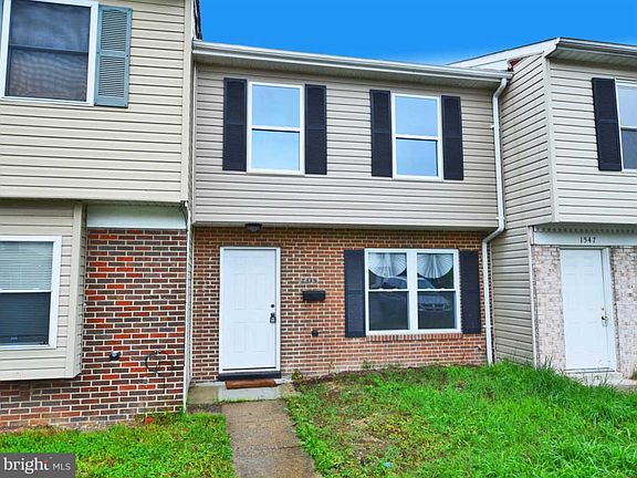5th image of 1549 Charlestown Dr