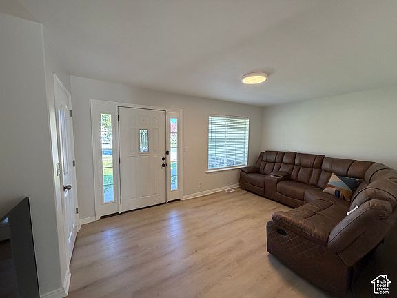 5th image of 936 W 2730 S