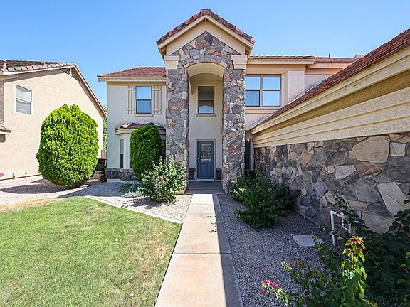 4th image of 2303 E Winged Foot Dr