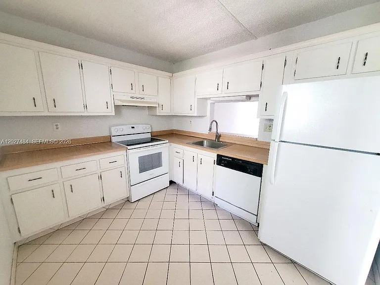 1810 SW 81st Ave #2209 — Photo 6