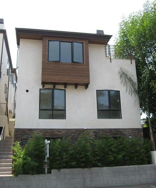 1st image of 850 Bard St