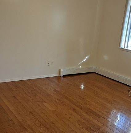 5th image of 1574 E 58th St #1