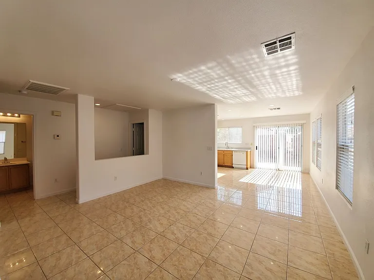 11051 Alora St — Photo 3