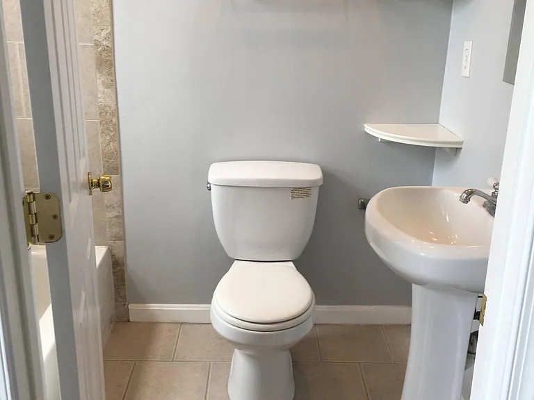 523 Florida Ave NE #1 — Photo 10