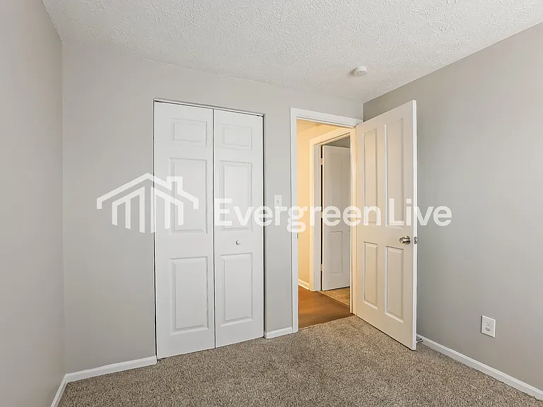 1401 Wolf Cir — Photo 10