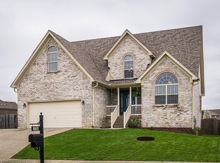 136 Pin Tail Ct, Shepherdsville, KY 40165