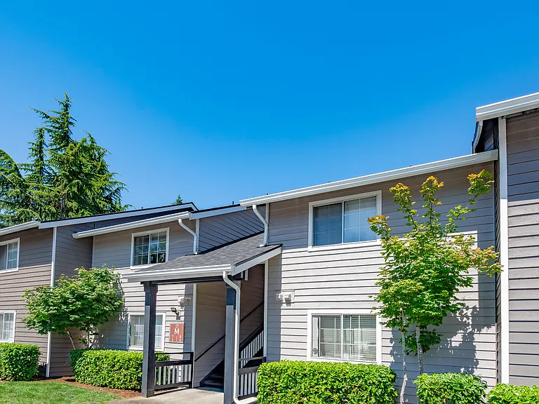 Black Lake Apartments — Photo 6