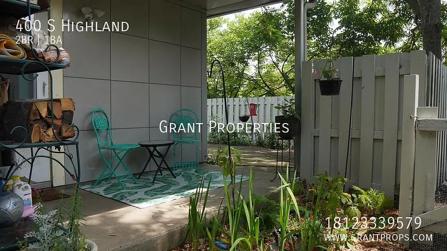 2 bed, 990 sqft, $1,880 — Photo 2