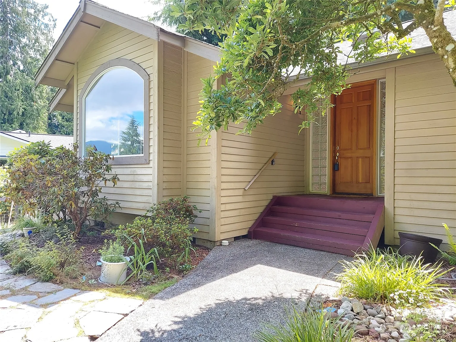 4824 Columbus Avenue photo 1