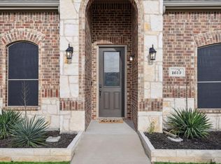 1612 Tyler St, Waxahachie, TX 75165
