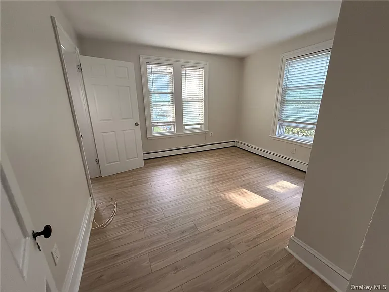 13-15 Cherry Ave #13 — Photo 10