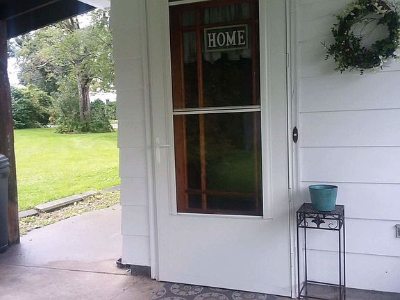 2nd image of 953 Magee St