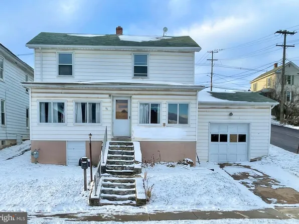 131 Maple St, Frostburg, MD 21532